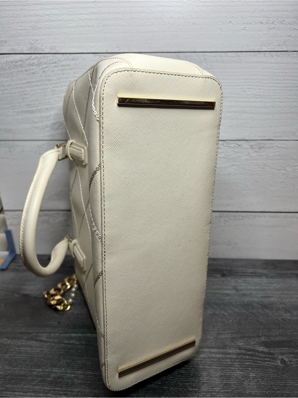 Tory Burch Cream Quilted Leather Satchel with Pearl & Gold Chain Strap - Picture 3 of 10